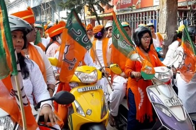 BJP Complains To EC Over TMC Candidate 'Distributing Cash' Among Voters