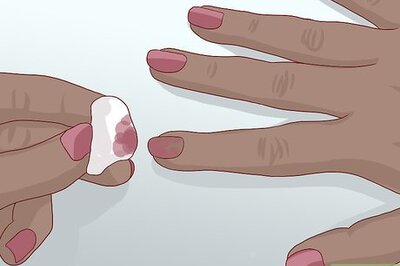 How to Create Autumn Nail Art