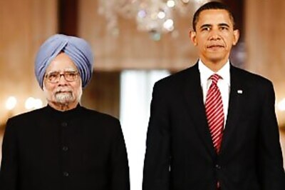 Obama meets PM, plans to visit India in 2010