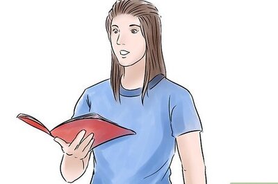 How to Become a TV Reporter or News Anchor