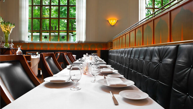Restaurant Offers Discounts to Customers With Published Academic Work