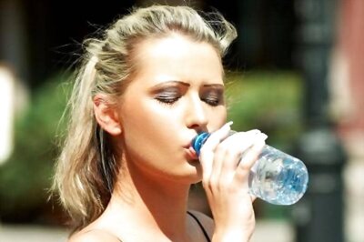 Ways To Increase Your Water Intake To Get Celeb Like Skin And Hair