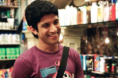 Farhan Akhtar plans a birthday lunch for father Javed Akhtar