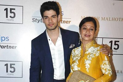 Sooraj Pancholi keen on doing his next film with mother Zarina Waheb