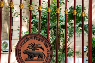 RBI Revises Downwards GDP Forecast For Current Financial Year To 7% from 7.2%
