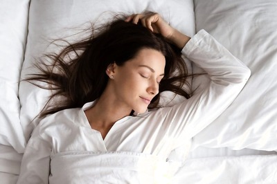 Deprived Of Sleep? Avoid Doing These 6 Things Before You Hit The Bed At Night