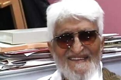 Husain keen on returning, waiting for Govt's call