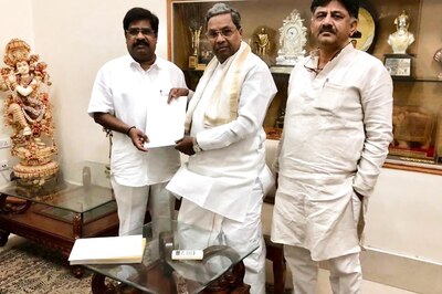 Karnataka Politicians Party-hopping, Hoping for Poll Tickets: So Who Is on The Move & Who's Eager to Go?