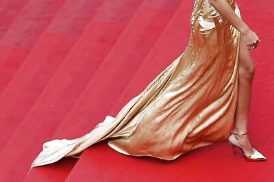 Cannes festival director apologises over high-heel furore