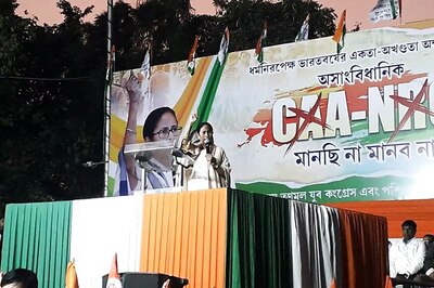 Go for UN-monitored Referendum on Citizenship Act, NRC: Mamata's Dare to Centre