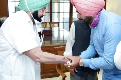 'Your Win is my Win': Amarinder Strikes Reconciliatory Tone During Meet with Sidhu