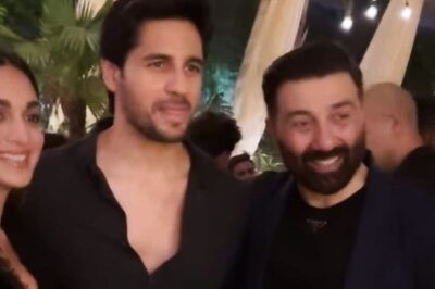 Kiara Advani And Sidharth Malhotra Congratulate Sunny Deol For Gadar 2 Success; Watch