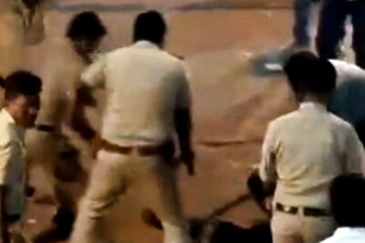 Karnataka: Man Threatens People With Knife in Market; Cops Shoot Him After Hour-Long Showdown | On Cam