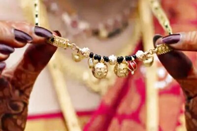 Karnataka Woman Pledges Mangalsutra to Buy TV Set for Children's On-air Classes amid Pandemic