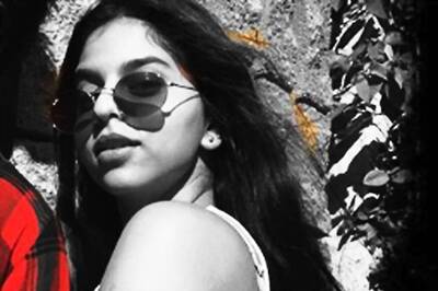 This Photo of Shah Rukh Khan’s Daughter Suhana With a Friend Is Going Viral