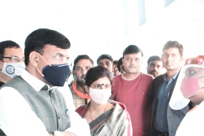 Health Minister Mandaviya Visits Households in UP Village to Push for Covid Vaccination