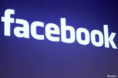 Facebook working on two smartphone devices