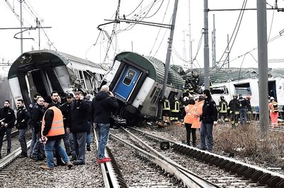 At Least 3 Dead After Commuter Train Derails Near Milan