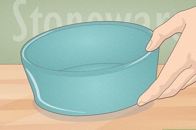 Differences Between Stoneware and Ceramic Dishes