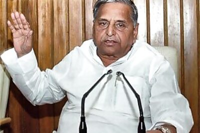 Mulayam disowns Kalyan Singh after poll drubbing