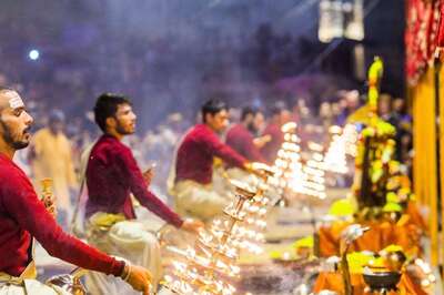 Aaj Ka Panchang, May 8, 2023: Check Out Tithi, Shubh Muhurat, Rahu Kaal and Other Details for Monday