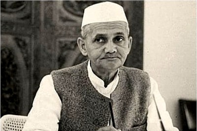 Lal Bahadur Shastri Birth anniversary: 5 Books About India’s Second Prime Minister