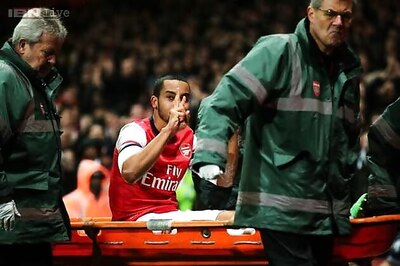 Dedicated Walcott will come back stronger, says Wenger