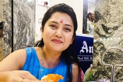 Marathi Actress Prajakta Mali Doesn’t Care Too Much For Diet Rules, Enjoys Tasty Food