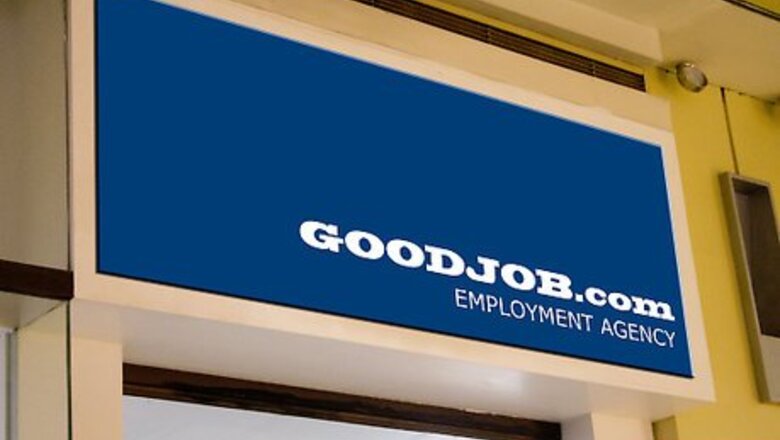 How to Find a Job Using an Employment Agency