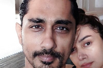 Aditi Rao Hydari Gets Cozy With Fiance Siddharth In a Pool In Unseen Video From Their Vacation | Watch