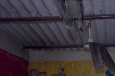 Ceiling Fan Broken, Utensils Scattered: Agitated Mob Vandalise House Of Badlapur Sex Assault Accused | Video