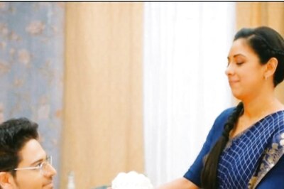 Anuj Kapadia Romances Anupama With 'Gobhi Ka Phool', Fans Say 'Kara Do Yrr Inke Shaadi'