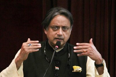 Delhi HC to Hear Next Week Shashi Tharoor Plea for Contempt Action Against Arnab Goswami