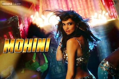 Watch: Deepika Padukone looks gorgeous as she performs flawless dance moves in 'Lovely'