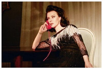 Entourage Actor Debi Mazar is the Latest Hollywood Figure to Test Positive for Coronavirus