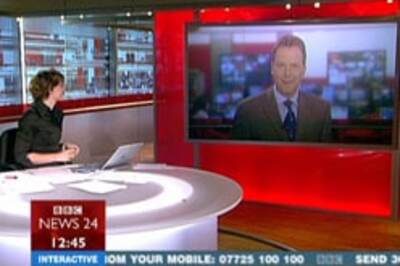 Upright BBC pays women journos less