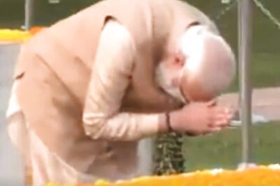 Gandhi Jayanti 2021: PM Modi Pays Tributes to Mahatma, Shastri on Their Birth Anniversaries