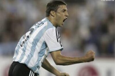 Crespo double seals it for Argentina