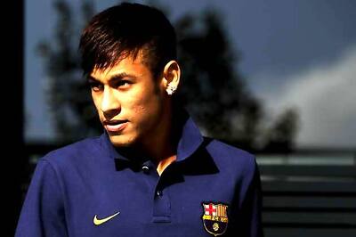 Neymar not yet near Messi, says former coach