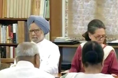 Concerned over Chhattisgarh attack, UPA govt to hold all-party meet on Naxal issue