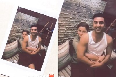 Alia Bhatt Holds Ranbir Kapoor Close, Hosts Intimate Date Night on 2nd Anniversary; Pic Goes Viral