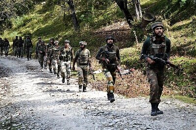 Suspected terrorist killed in Kashmir encounter, search operation underway