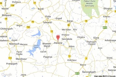 Four burnt alive as two trucks carrying chemicals and bundles of cloth collide