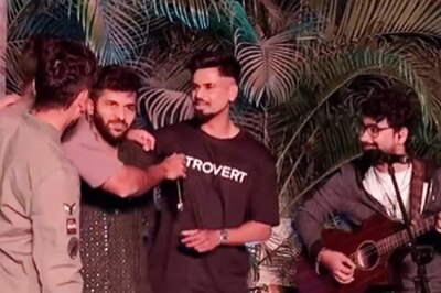 Shreyas Iyer Sings Romantic Song For Shardul Thakur and Mittali Parulkar at Their Sangeet Ceremony - Watch
