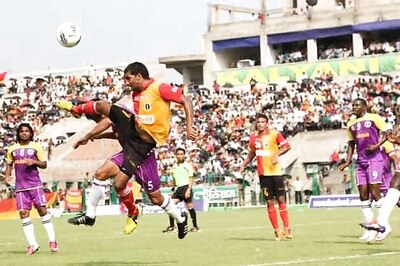 East Bengal goalie's obscene gestures provoke crowd