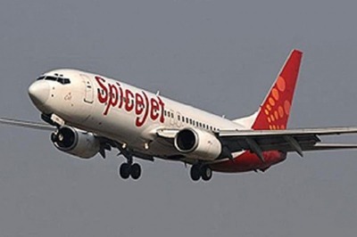 'Pressurisation Alert' Mid-air Forces Kandla-bound SpiceJet Flight to Land at Mumbai Airport