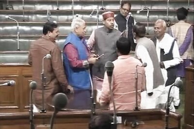 Scuffle Between JD(U) and RJD Members Inside Bihar Assembly