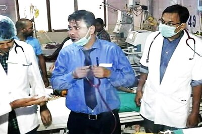 Non- Bailable Warrants Against Kafeel Khan, 6 Others in BRD College Deaths