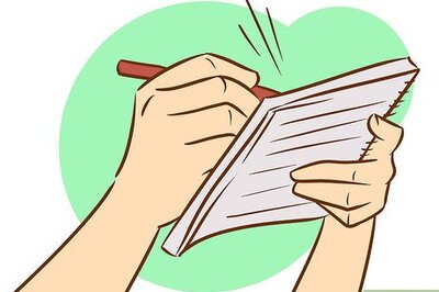 How to Host a Housewarming Party