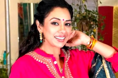 Rupali Ganguly Grooves on 'Ghagra' to Keep Herself Awake for Anupamaa Shoot at 3 AM; Fans Send Love